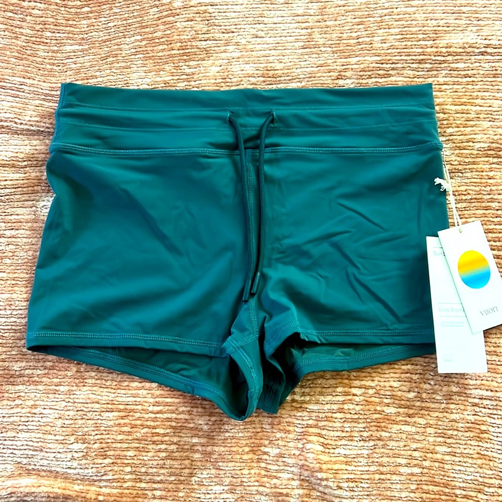 Vuori Shorts